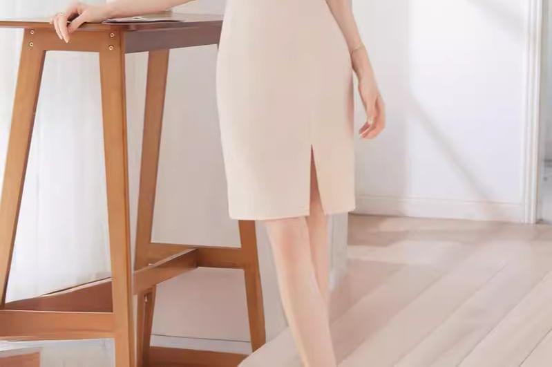 Sleeveless Crew Neck Plain Side-Slit Sheath Dress Product Image