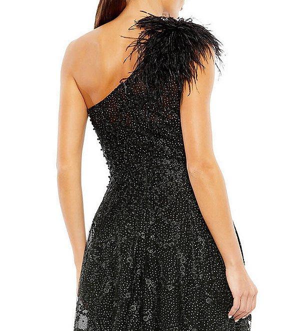 Mac Duggal Embellished Asymmetrical Neck Sleeveless Feather Shoulder A-Line Gown Product Image
