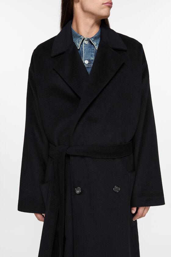 Double-breasted coat Product Image