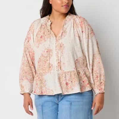 Frye and Co. Plus Womens Split Crew Neck Blouse Product Image