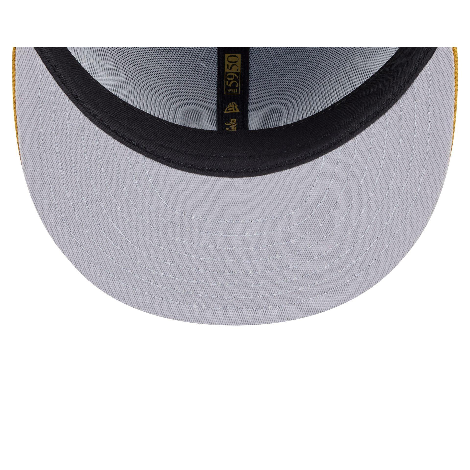 New York Mets Metallic Gold Logo 59FIFTY Fitted Hat Male Product Image