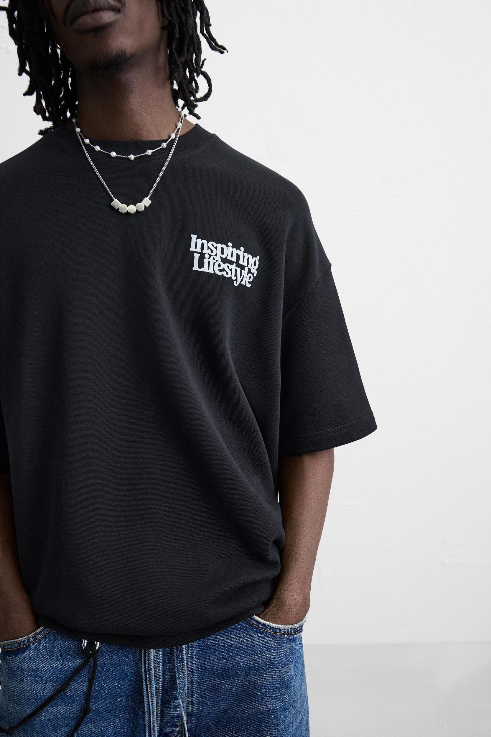 PRINTED GRAPHIC SWEATSHIRT Product Image