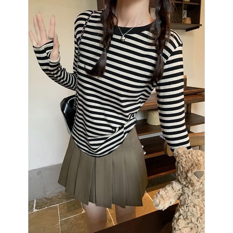 Long Sleeve Crew Neck Striped Tee Product Image