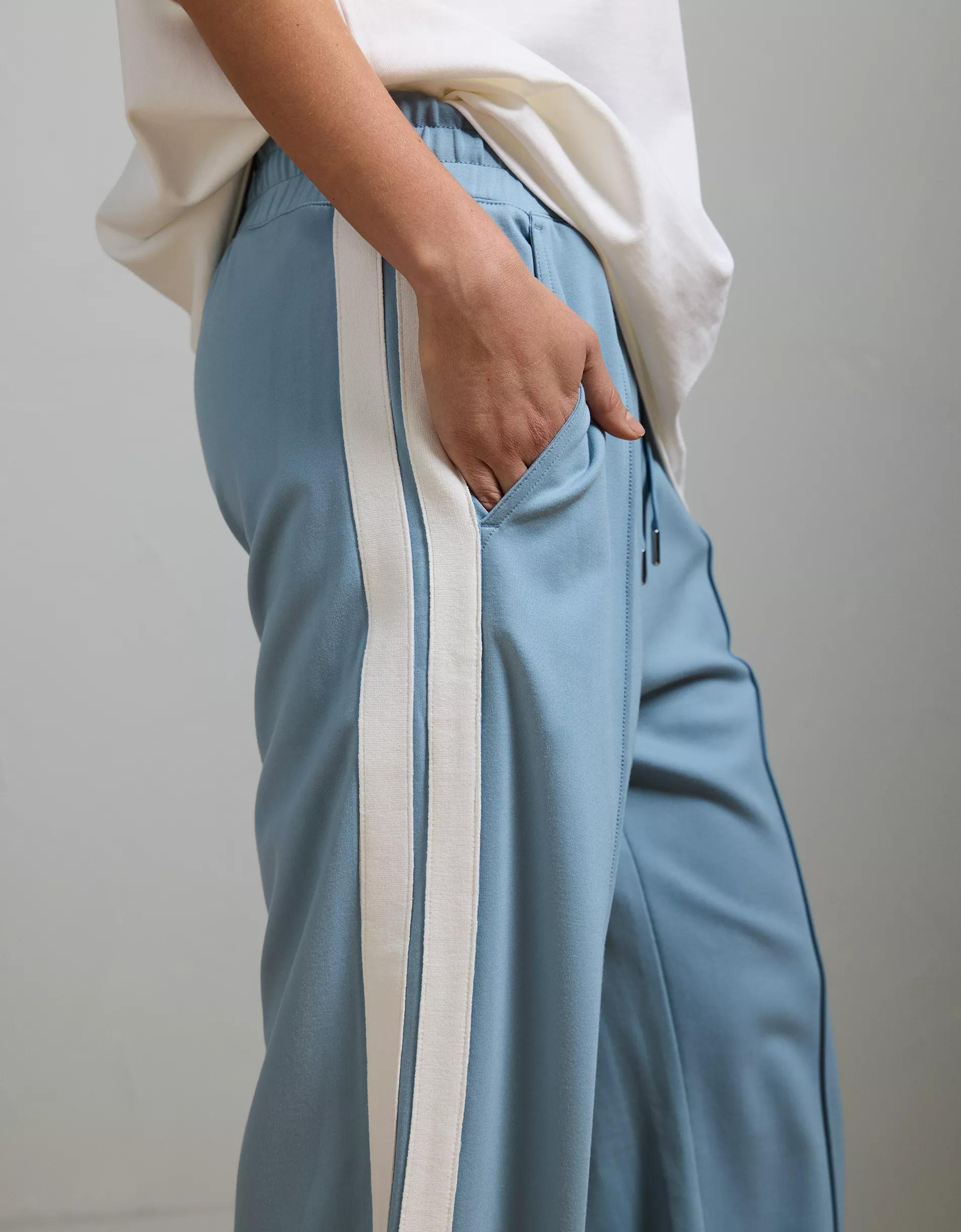 AE77 Premium Straight Track Pant Product Image