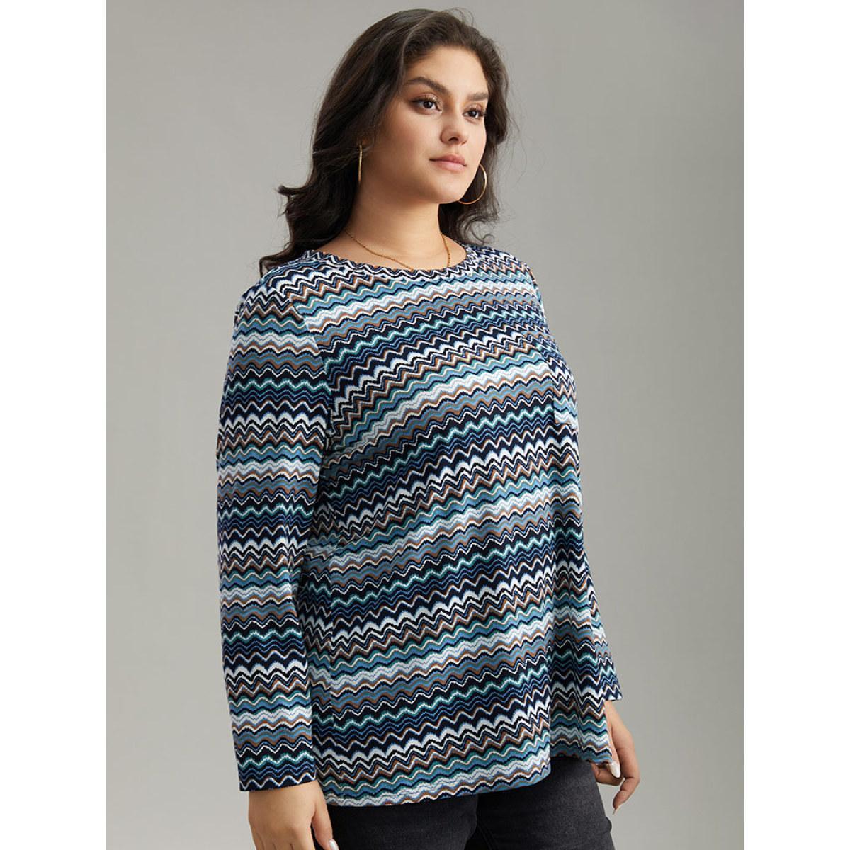 Plus Size Contrast Wave Striped Patched Pocket T-shirt Multicolor Women Casual Printed Geometric Round Neck Dailywear T-shirts BloomChic 26/4X Product Image