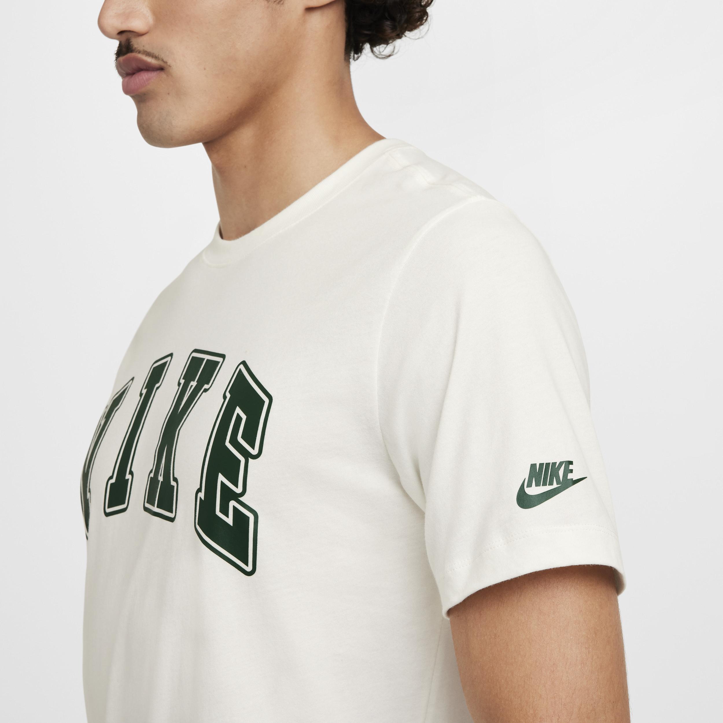 Men's Nike Sportswear Club T-Shirt Product Image