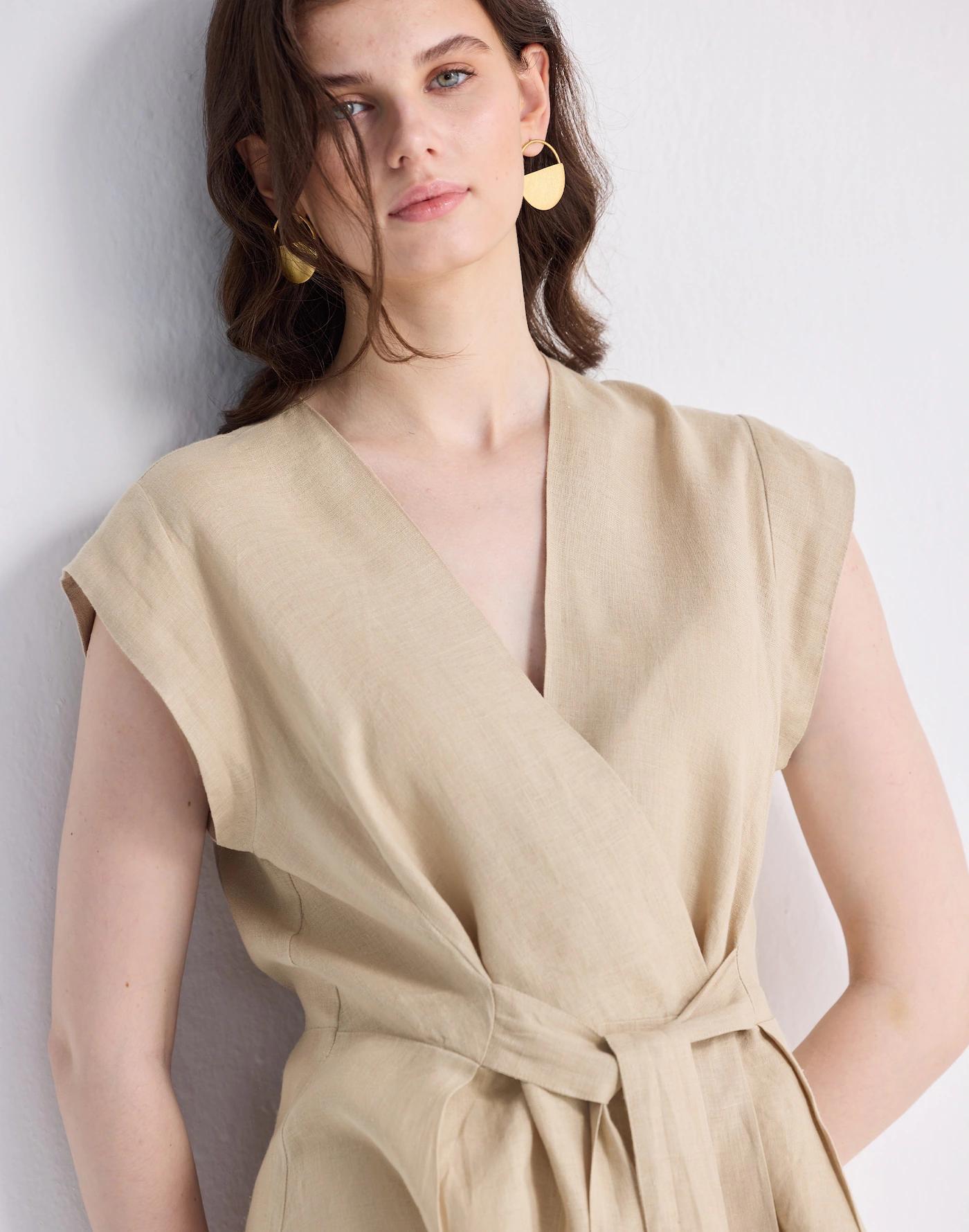 Reistor® Power Moves Hemp Short Sleeve Top in Neutral Beige Product Image