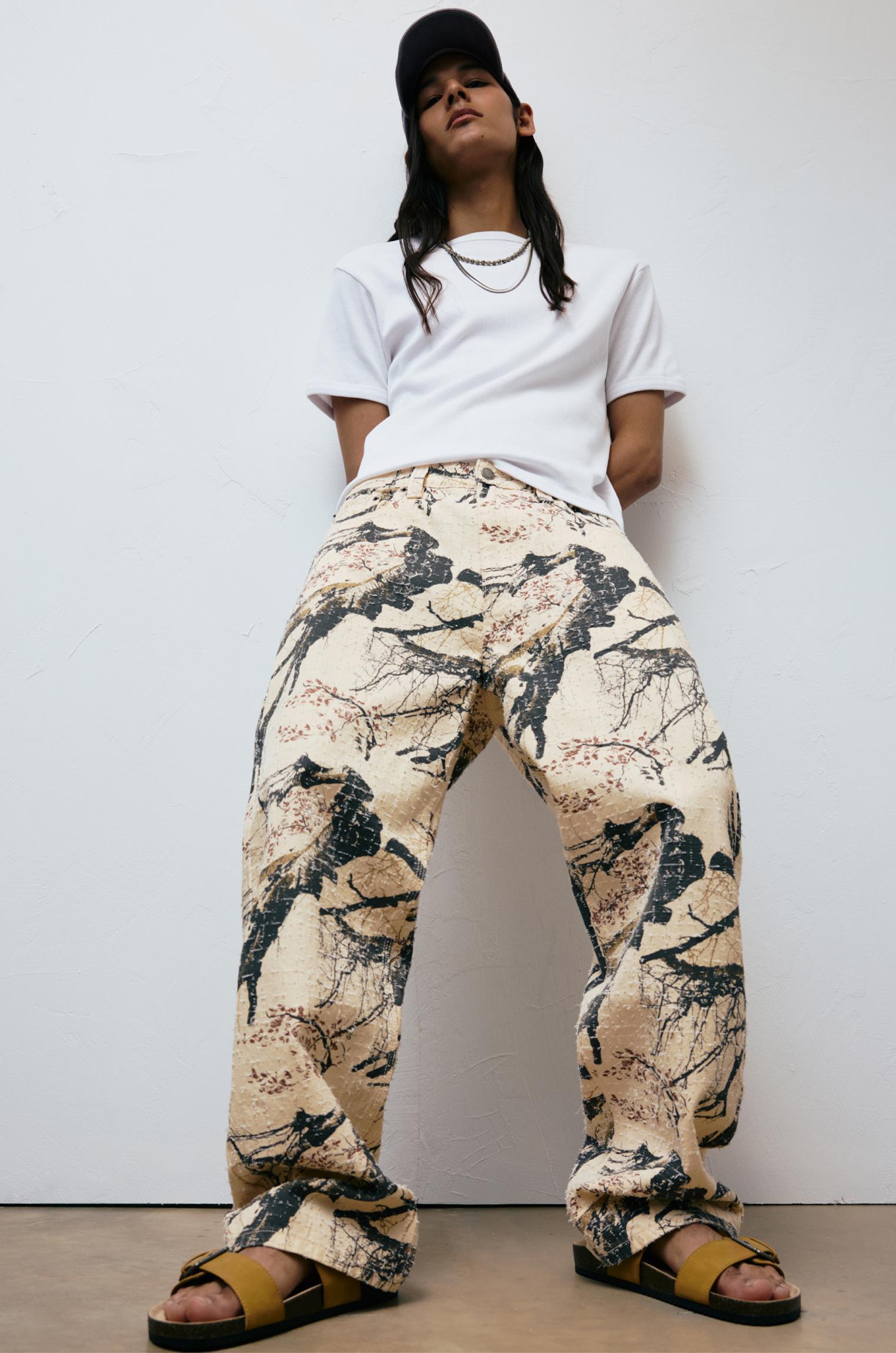 Buckled sandals Product Image