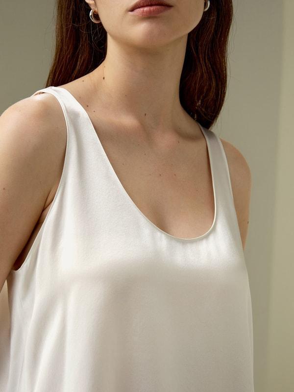 Relaxed Silk U-neck Tank Product Image