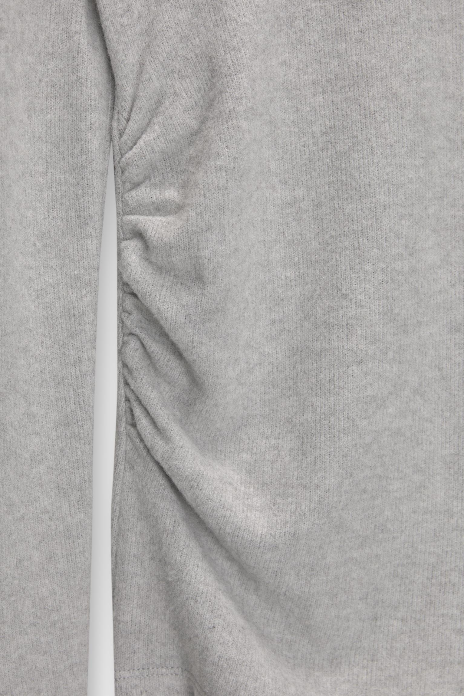 Long sleeve knit T-shirt Product Image