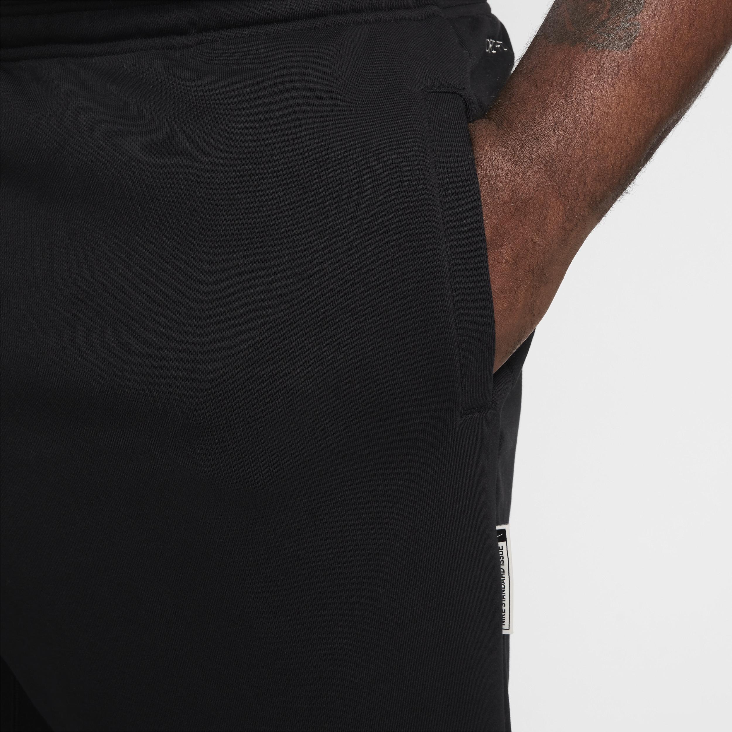 Nike Men's Standard Issue Dri-FIT Basketball Pants Product Image