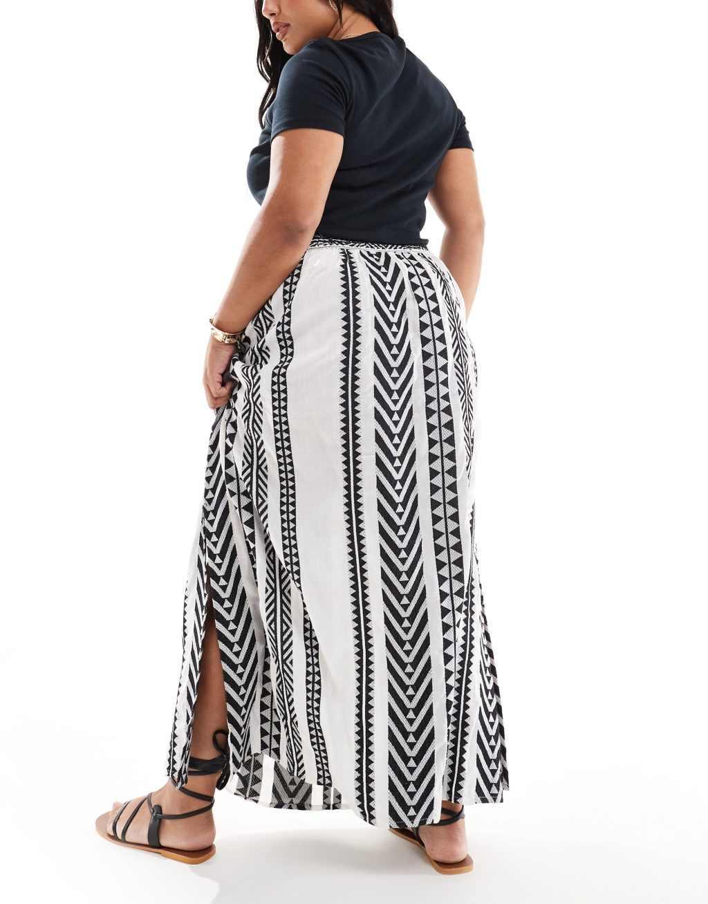 Yours maxi skirt in monochrome abstract Product Image