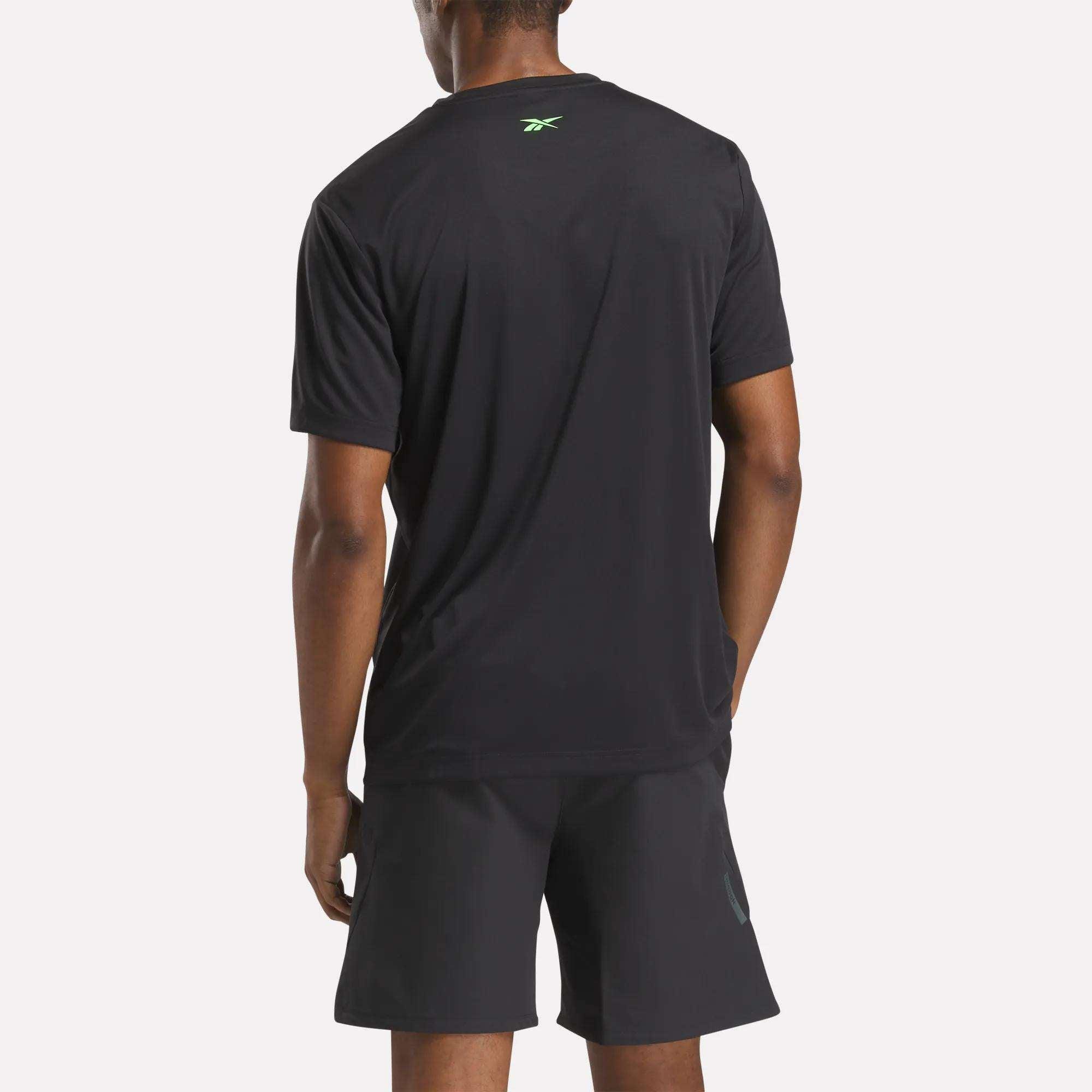 Men's No Matter the Distance Graphic T-Shirt Male Product Image