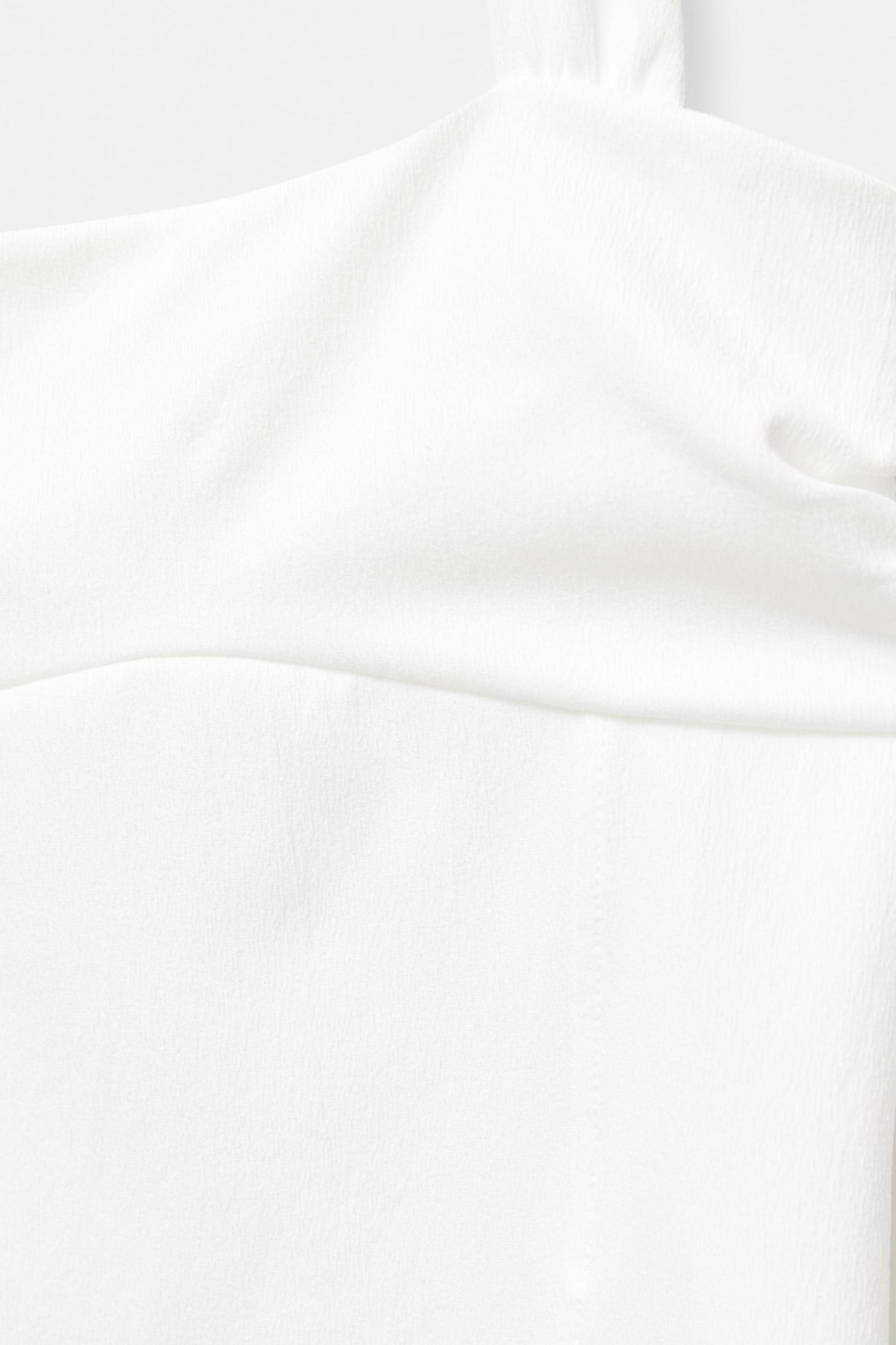 Top with straight neckline Product Image