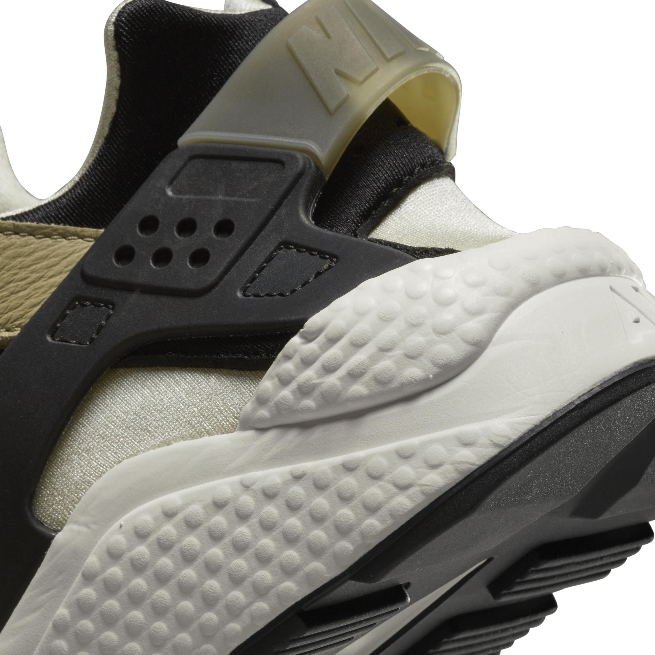 Nike Men's Air Huarache Shoes Product Image