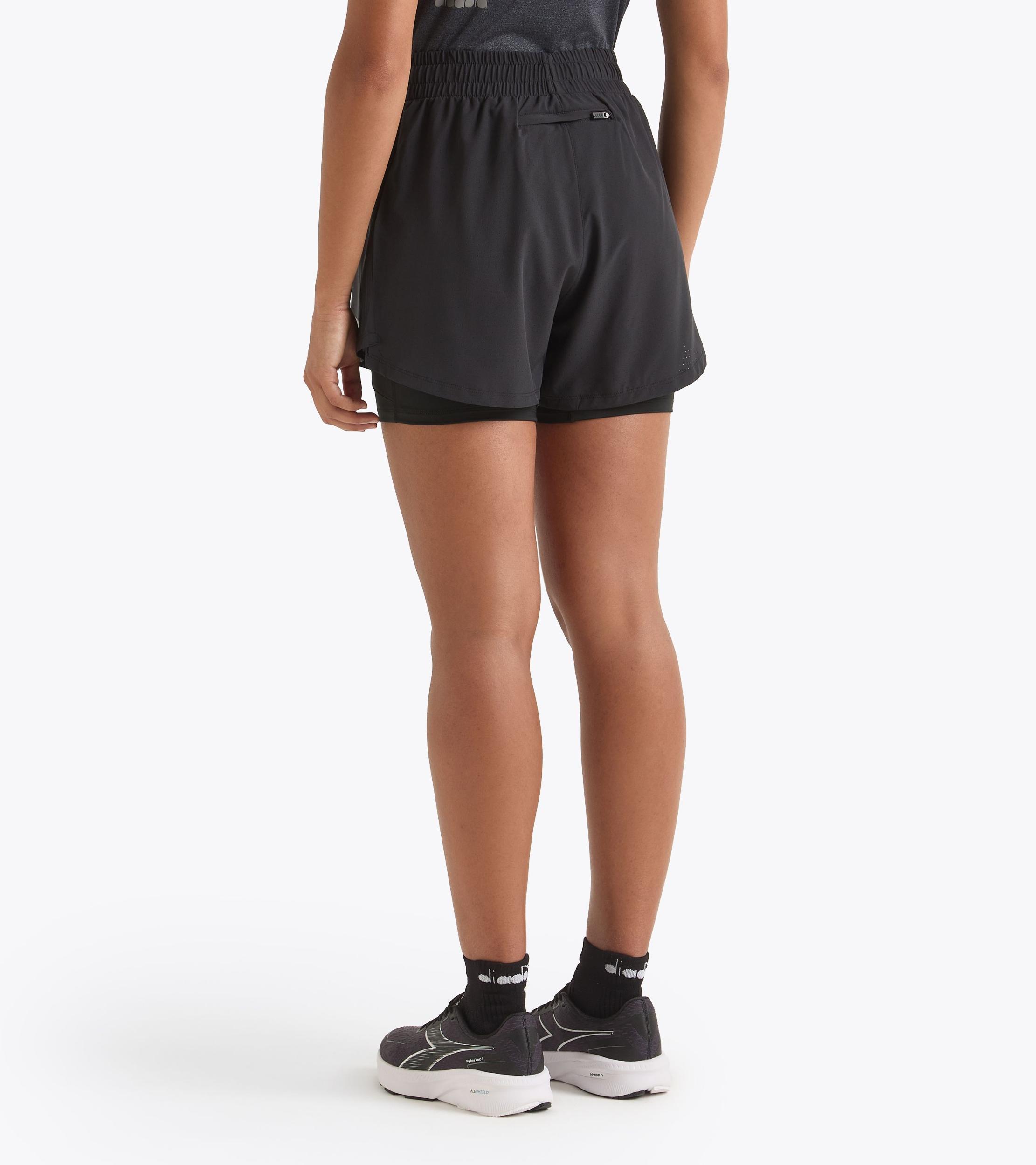 L. SHORTS 2IN1 5 RUN CREW Product Image