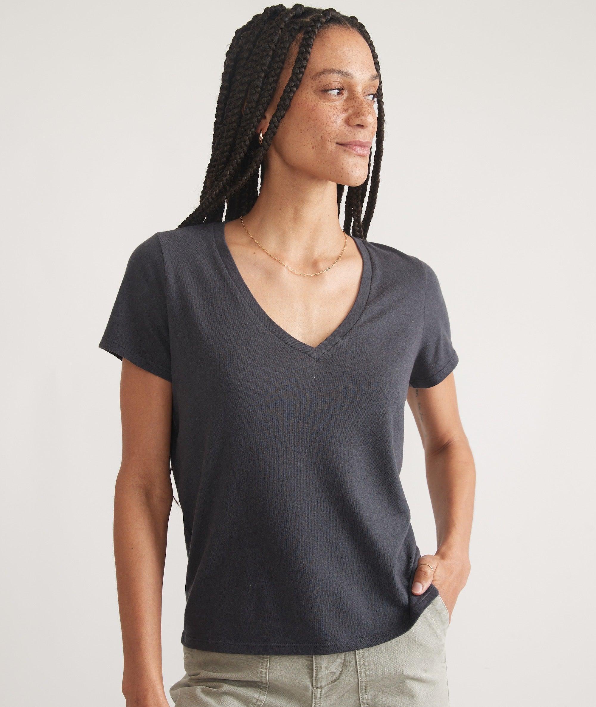 Easy V-Neck Product Image