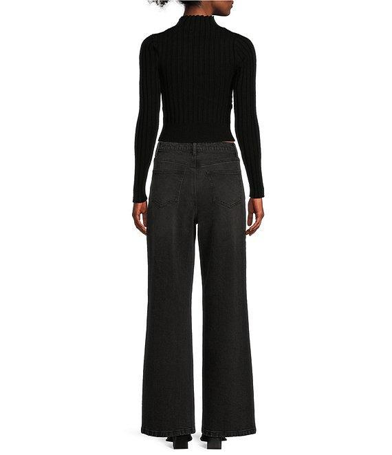 GB Twist Cropped Sweater Product Image