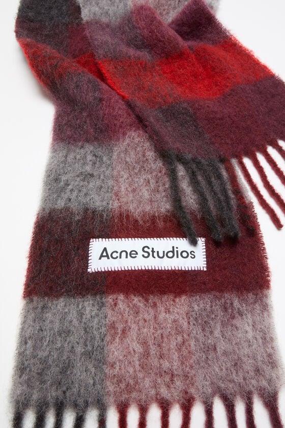 Mohair checked scarf Product Image