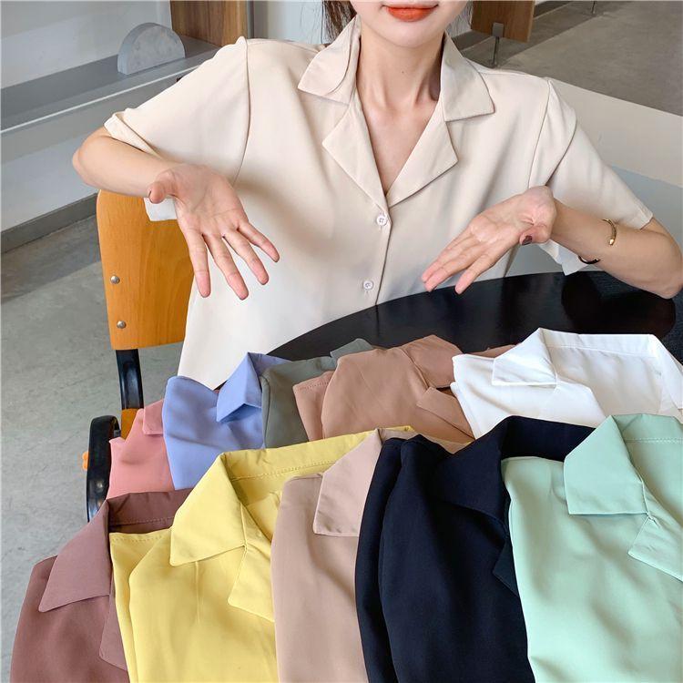 Short-Sleeve Collared Button-Up Blouse Product Image