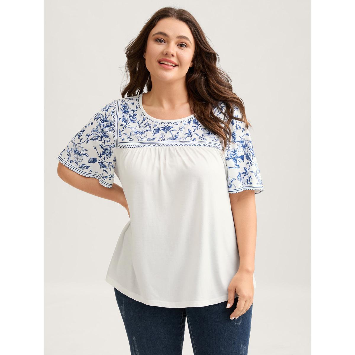 Plus Size Floral Flowy Knit Solid T-Shirt WhiteSmoke Women Leisure Round Neck Casual T-shirts BloomChic 26/4X Product Image