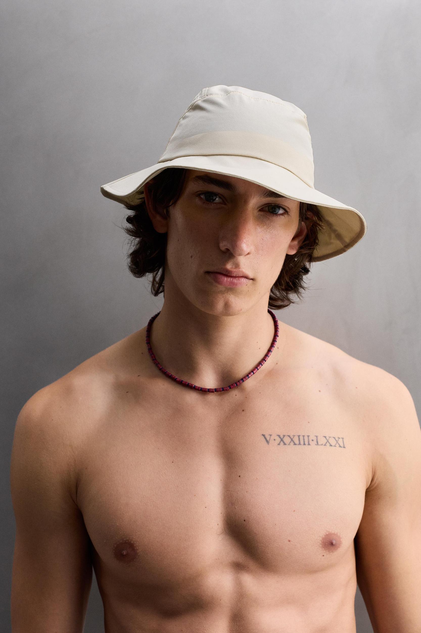 TECHNICAL BUCKET HAT Product Image