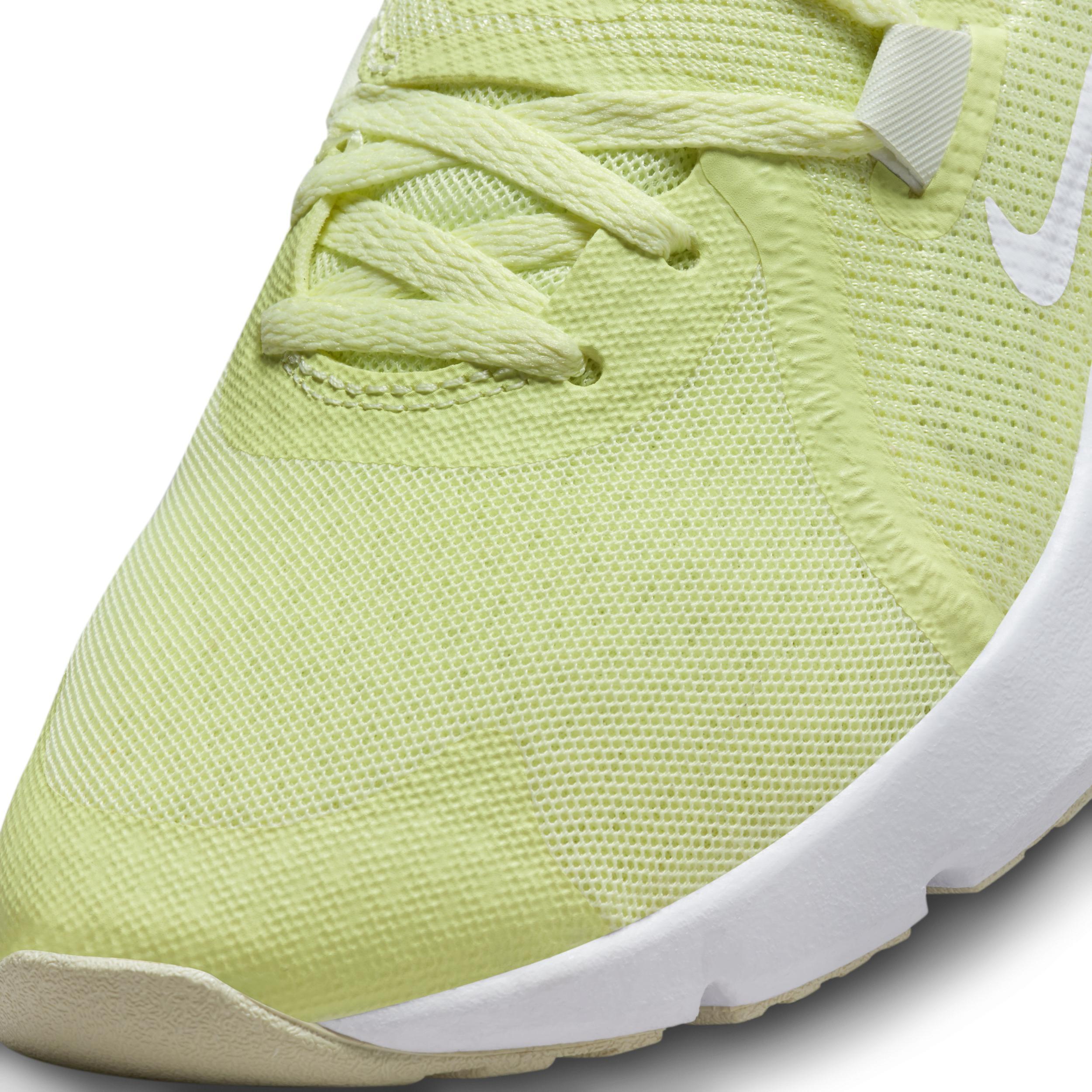 Nike Womens Zoom Pegasus 40 Running Shoes Product Image