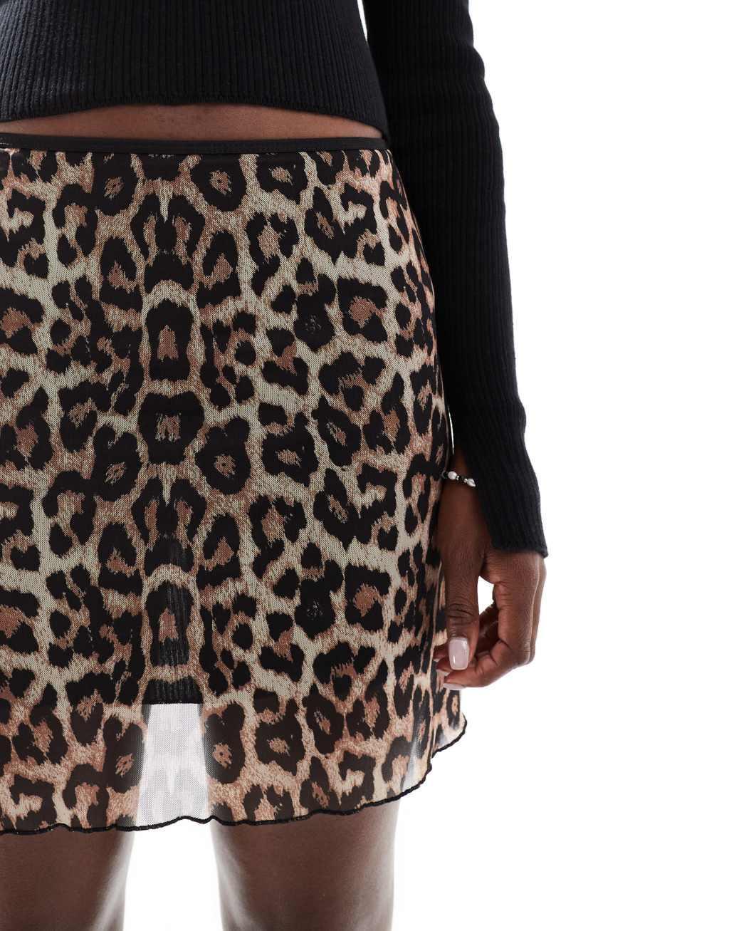 Noisy May mini skirt in leopard print Product Image