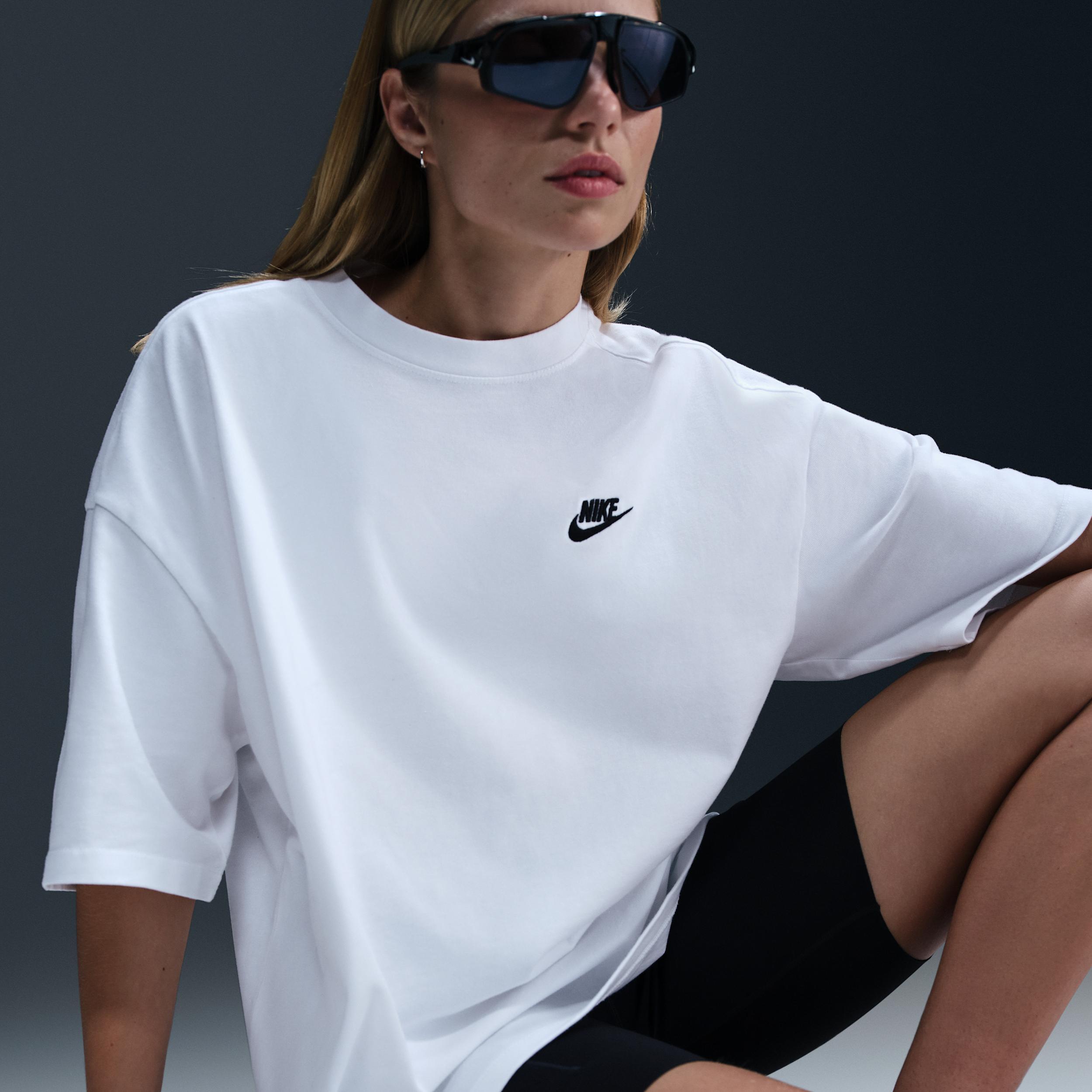 Women's Nike Sportswear Essential Oversized T-Shirt Product Image