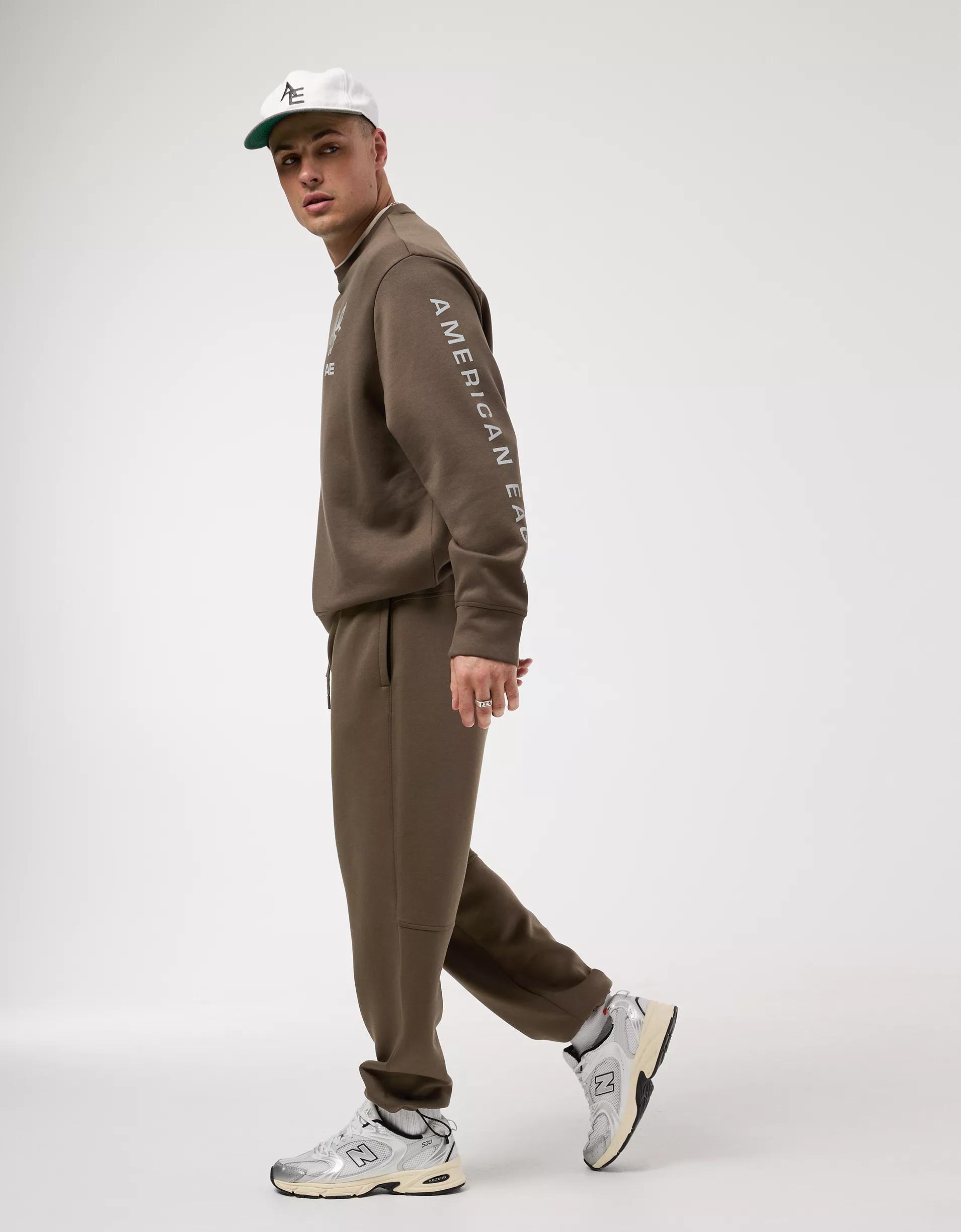 AE 24/7 Pant Product Image