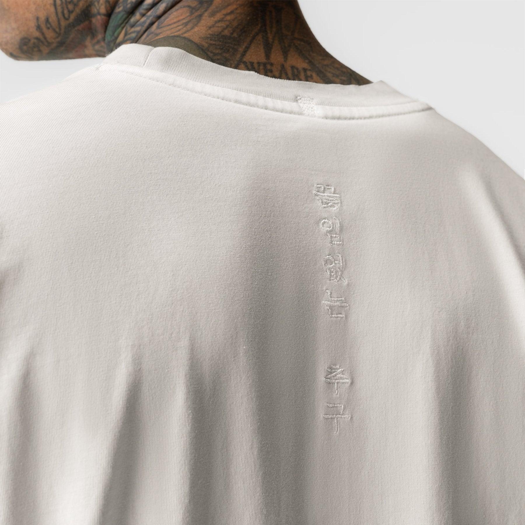 0851. Tech Essential™ Relaxed Long Sleeve - Faded Stone Product Image