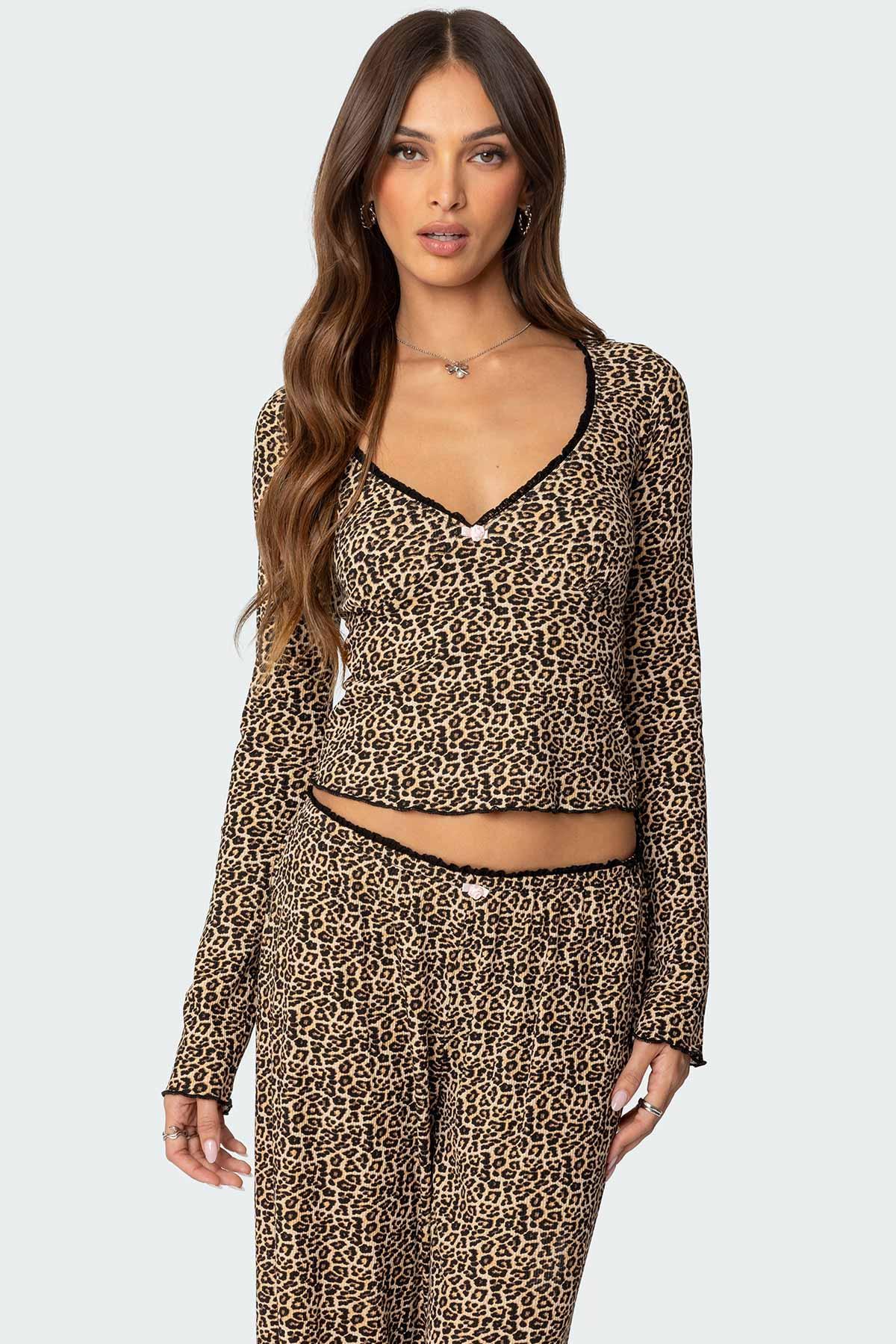 Lue Leopard Printed Ribbed V Neck Top Product Image