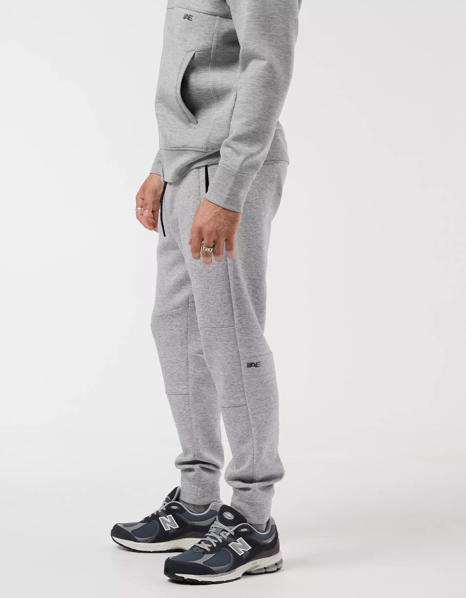 AE 24/7 Jogger Product Image