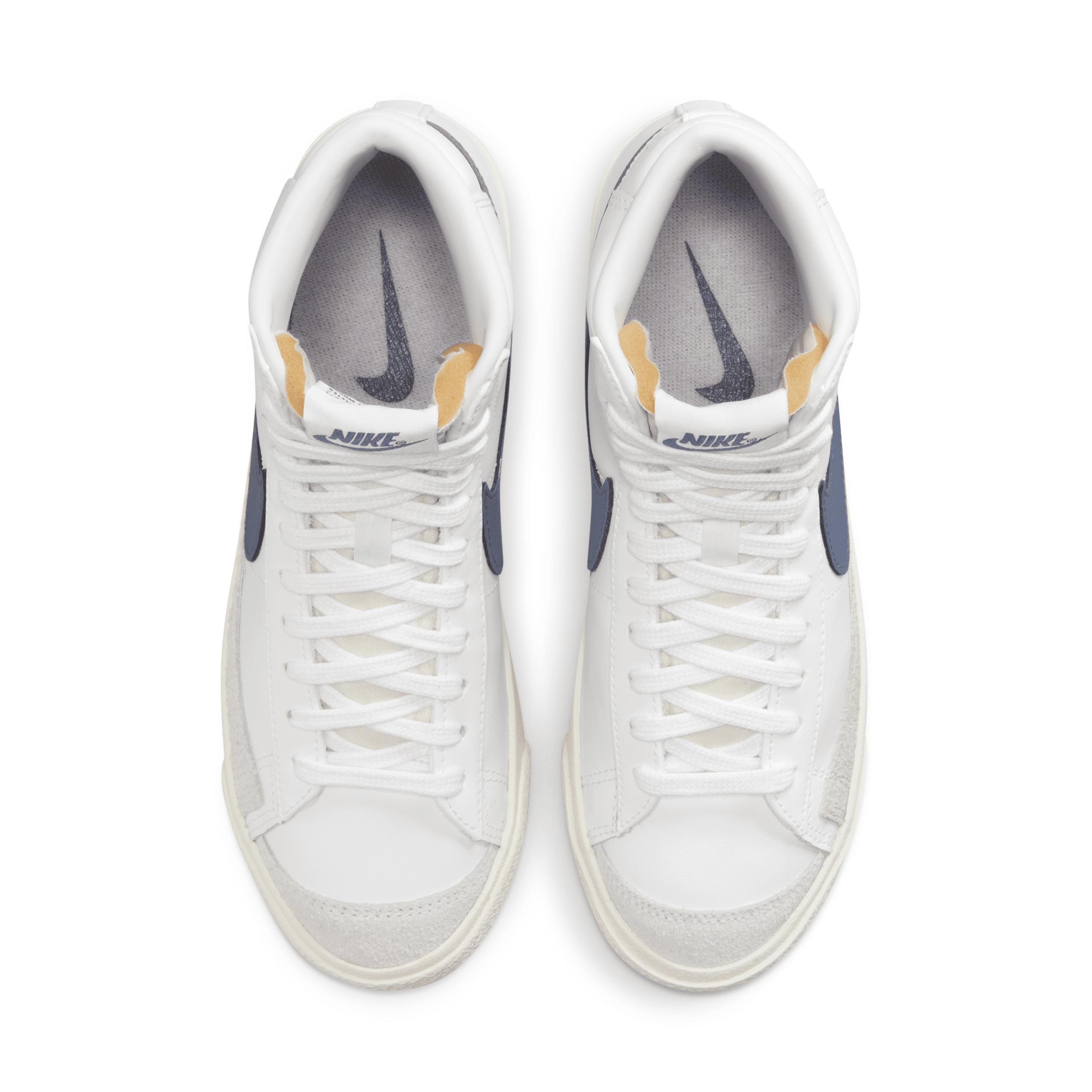 Nike Blazer Mid 77 sneakers Product Image