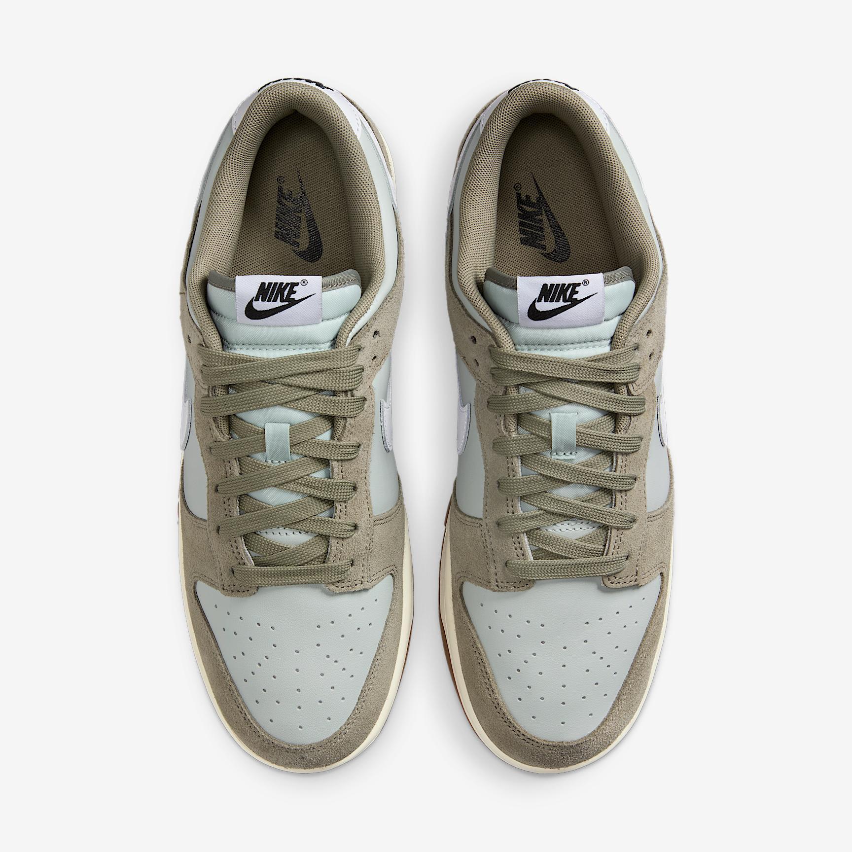 Nike Men's Dunk Low Retro SE Shoes Product Image