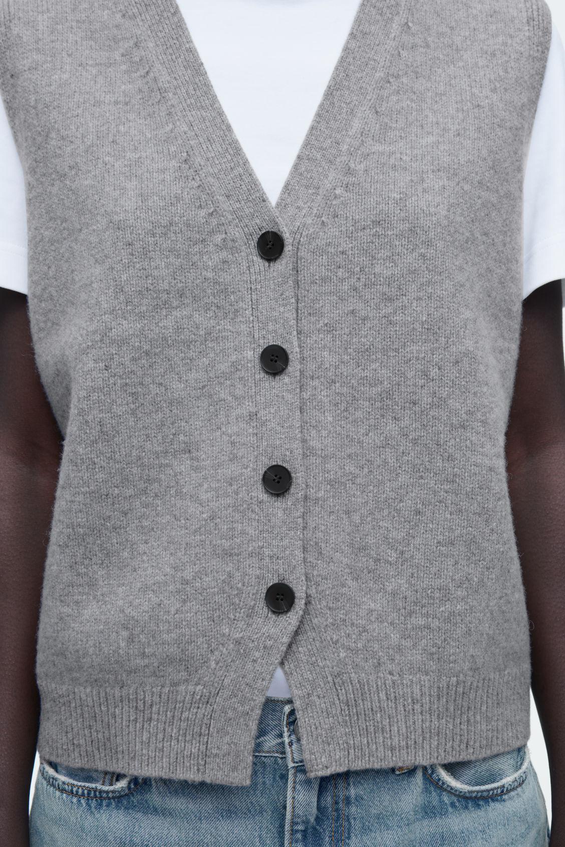 V-NECK MERINO WOOL WAISTCOAT Product Image