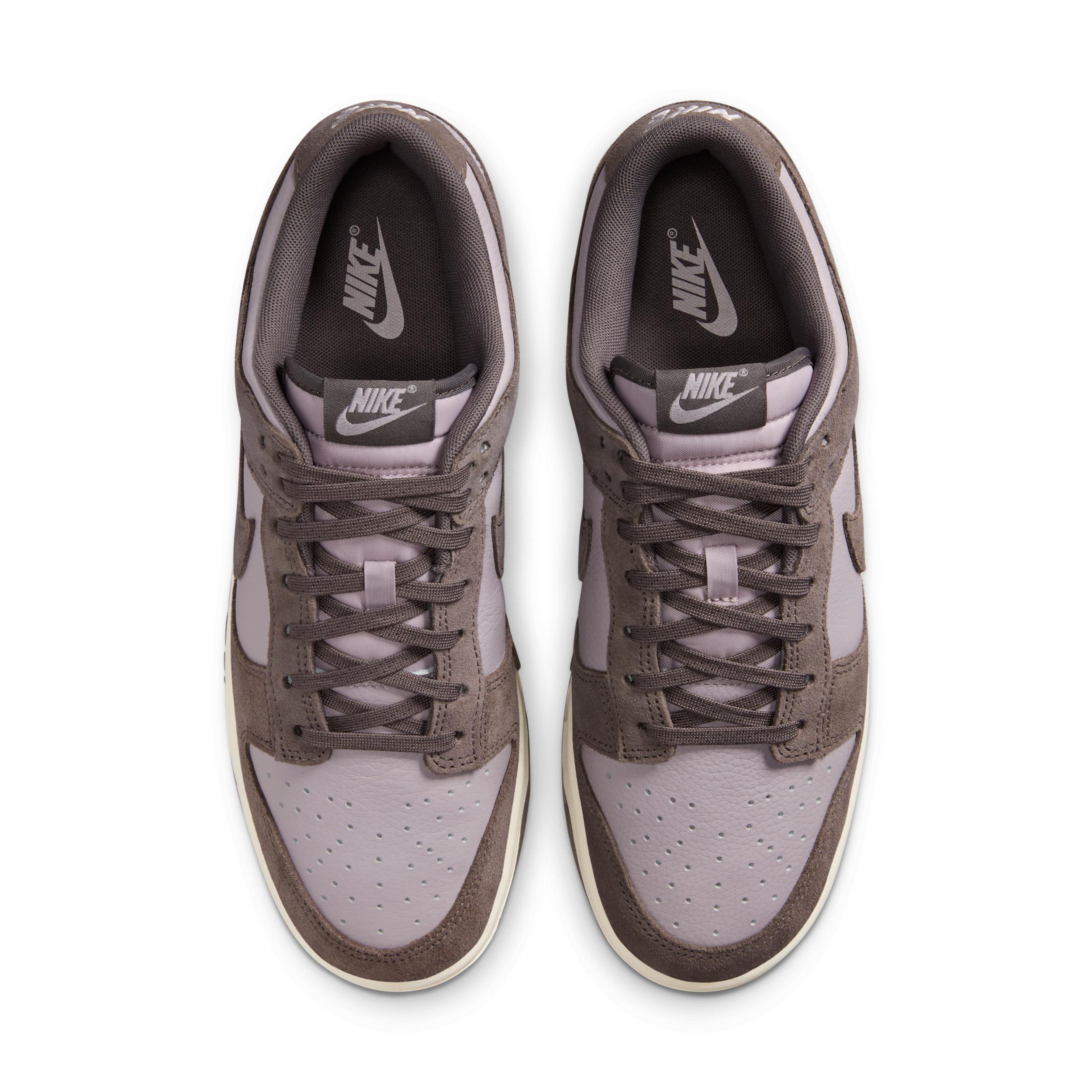 Nike Men's Dunk Low Retro SE Leather/Suede Shoes Product Image