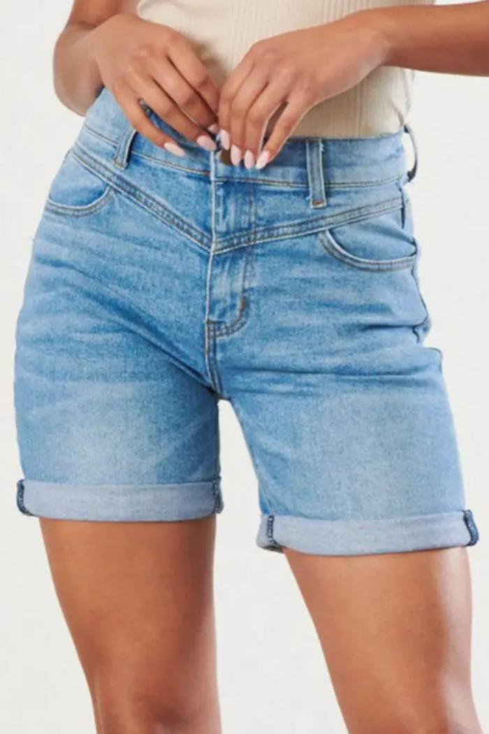 Vintage V Mom Shorts Product Image