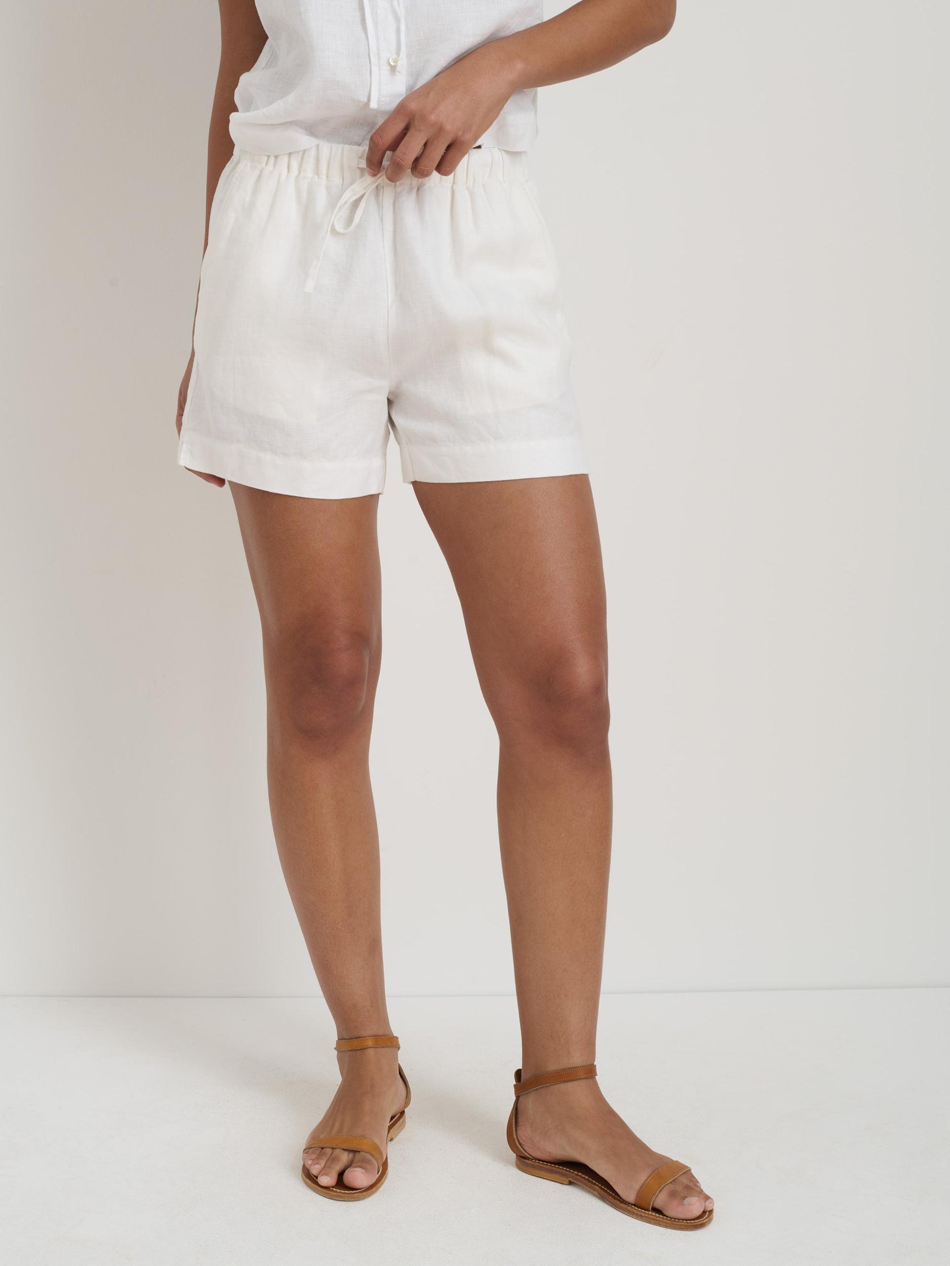 Riley Pull On Short In Linen Product Image