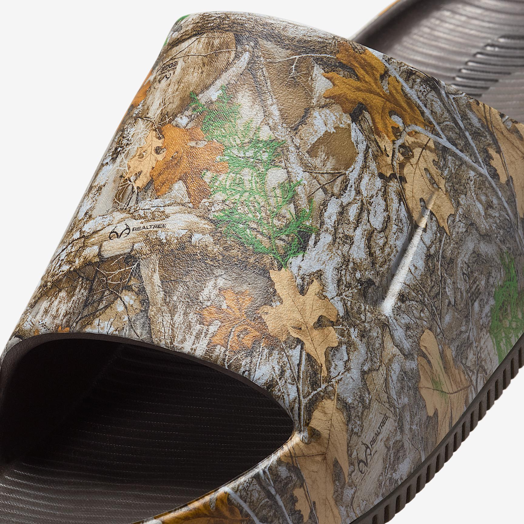 Nike Men's Calm RealTree Slides Product Image