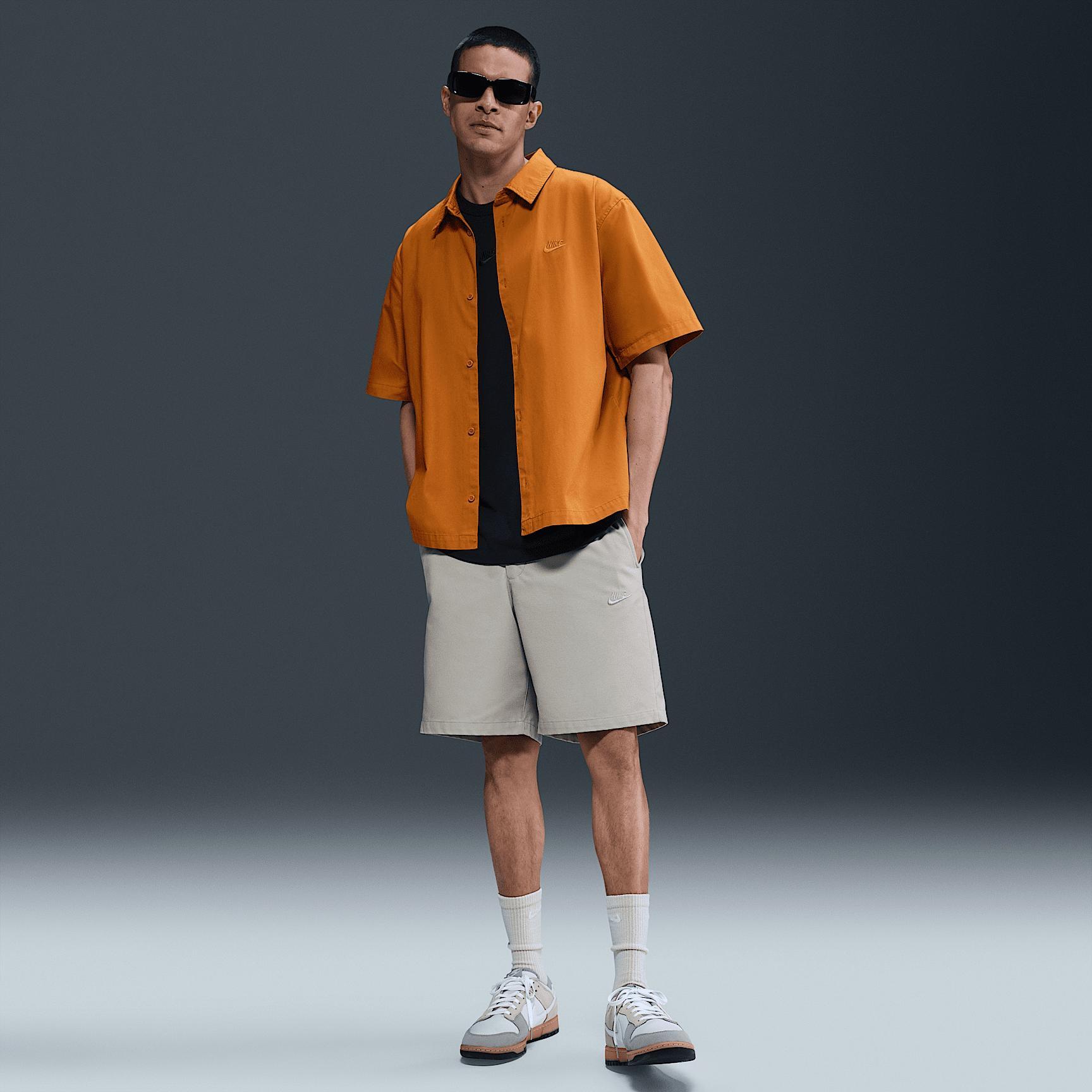 Nike Mens Club Short-Sleeve Button-Down Shirt | HJ2029-815 Product Image