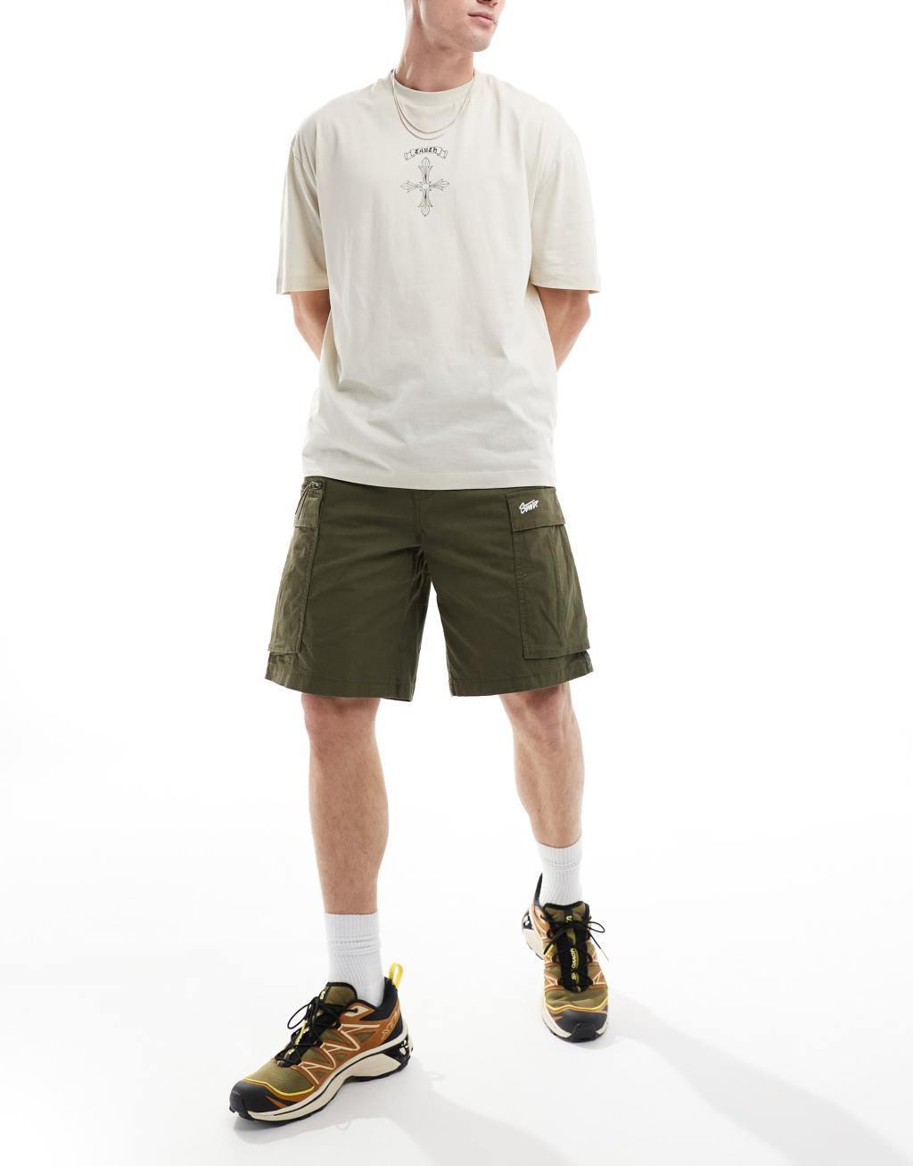 Pull&Bear ripstop cargo shorts in olive Product Image