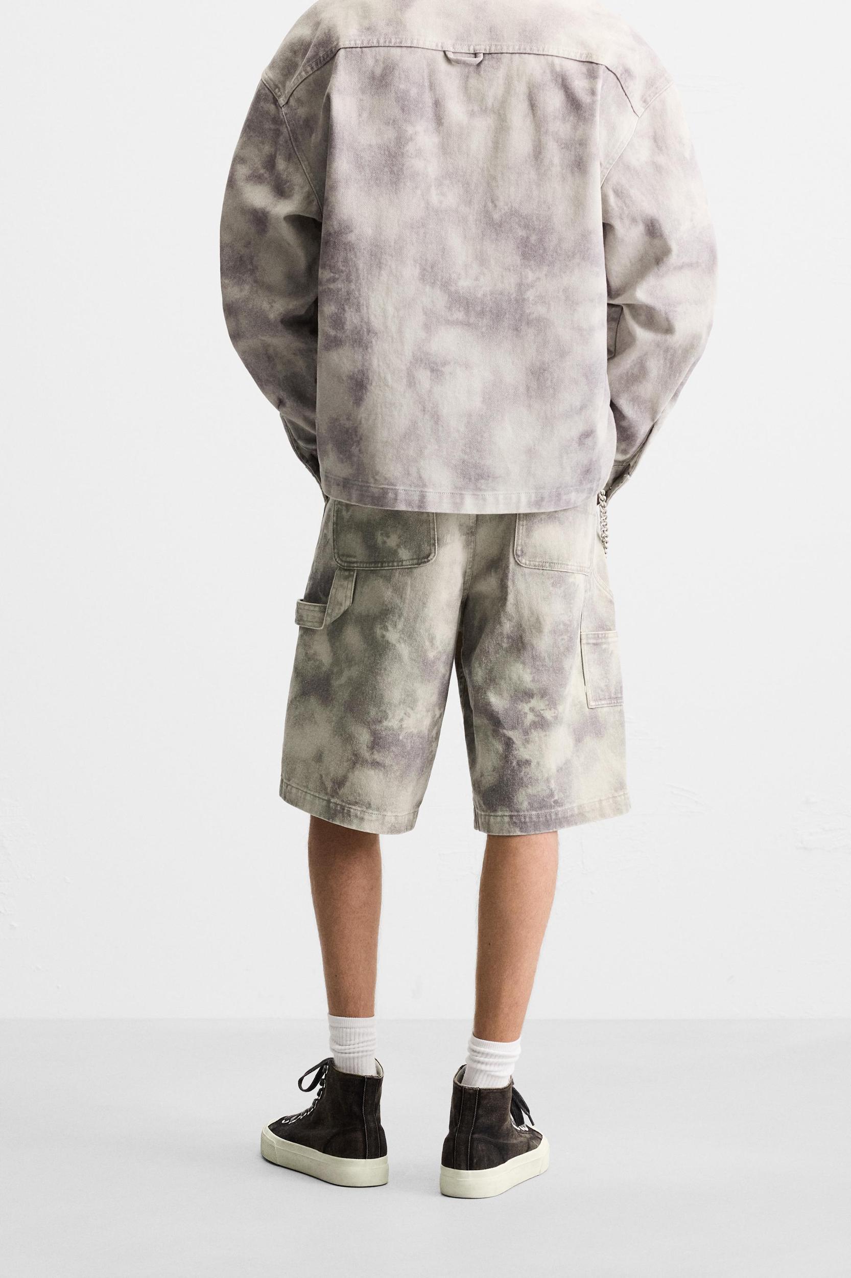 ABSTRACT PRINT CARPENTER POCKET SHORTS Product Image