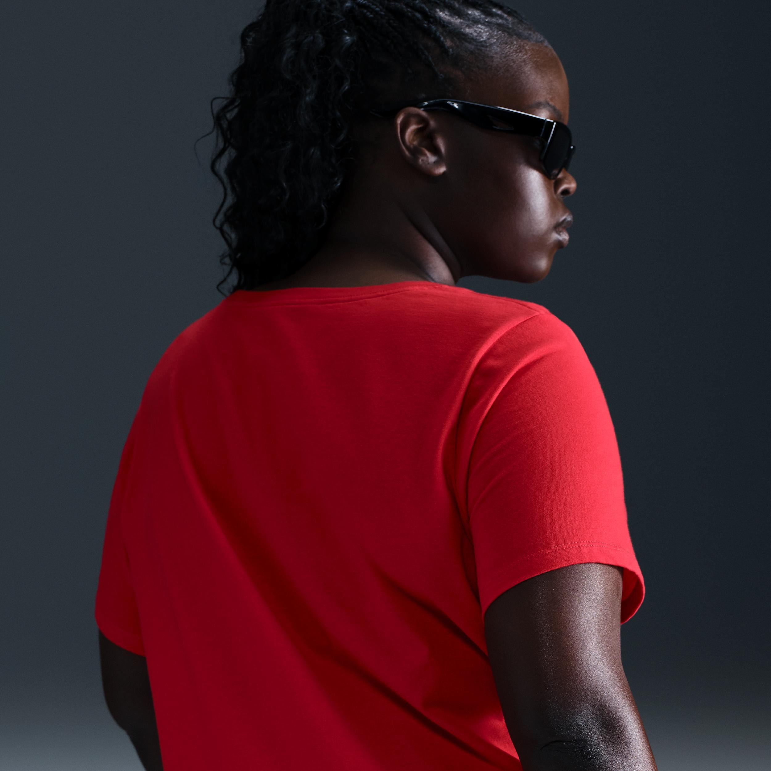 Women's Nike Sportswear Essentials Logo T-Shirt (Plus Size) Product Image