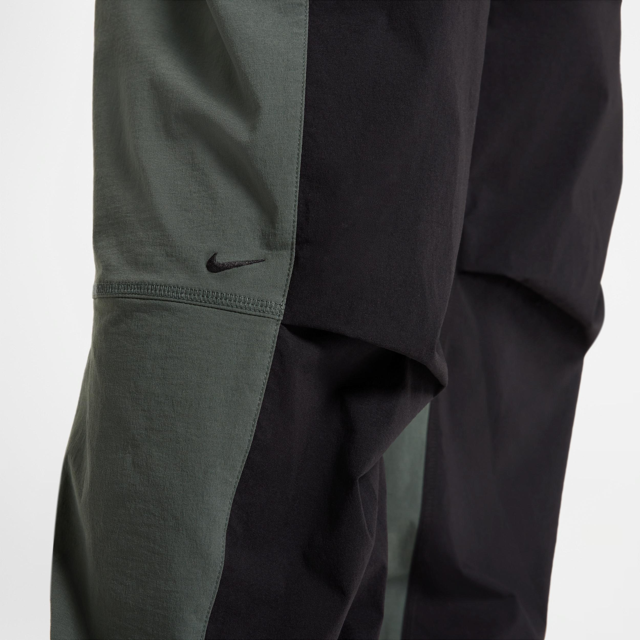 Nike Men's Tech Woven Oversized Pants Product Image