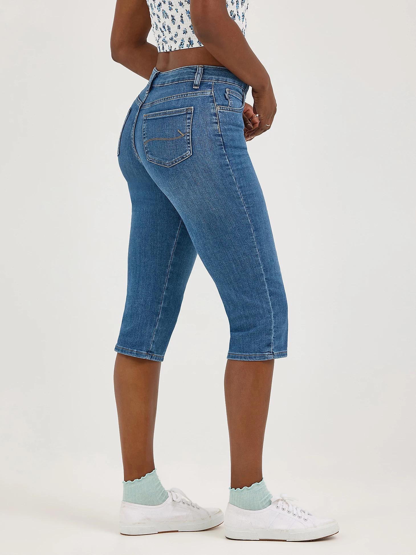 Women's Capris: Relaxed Fit Capri Pants | Denim Pants | Lee® Product Image