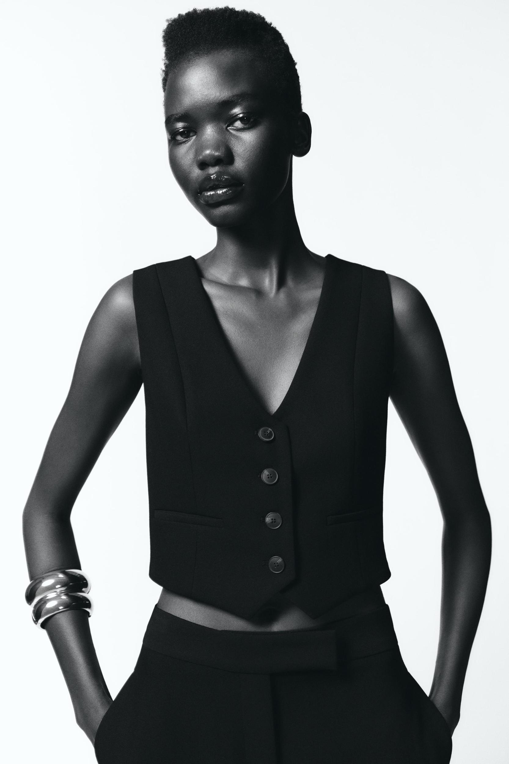 TAILORED SHORT WAISTCOAT Product Image