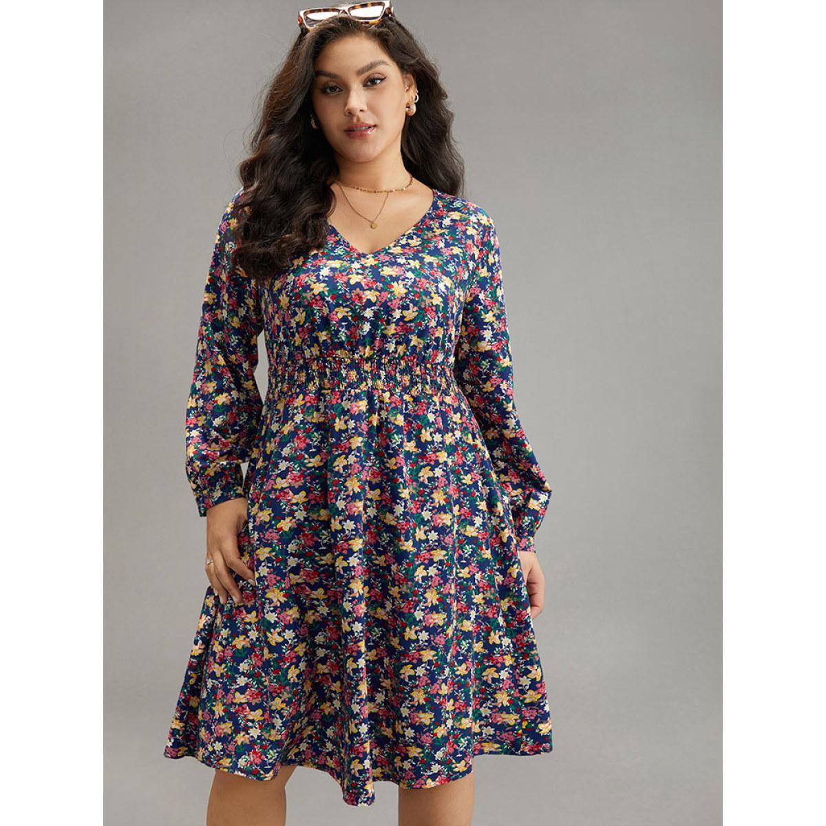 Plus Size Ditsy Floral Shirred Knee Dress DarkBlue Women Elegant Printed V-neck Long Sleeve Curvy Knee Dress BloomChic 18-20/2X Product Image