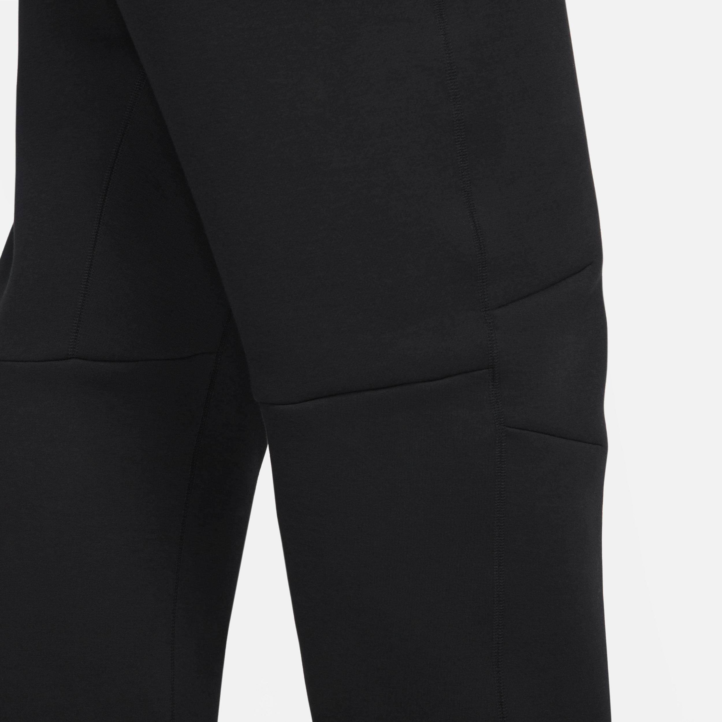 Nike Tech Fleece joggers in black Product Image