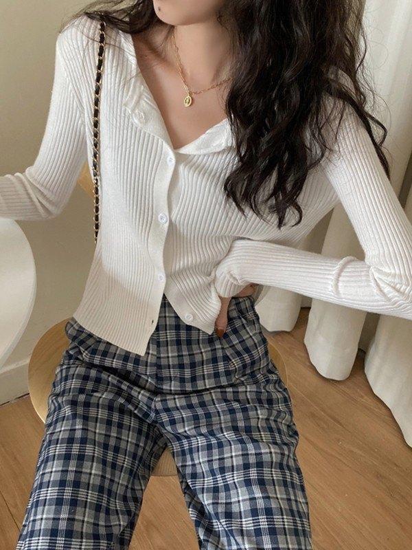 Button Front Ribbed Knit Cropped Cardigan Product Image